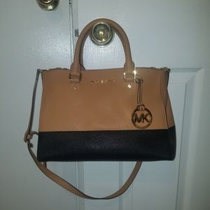 Micheal Kors Sutton Satchel Handbag
